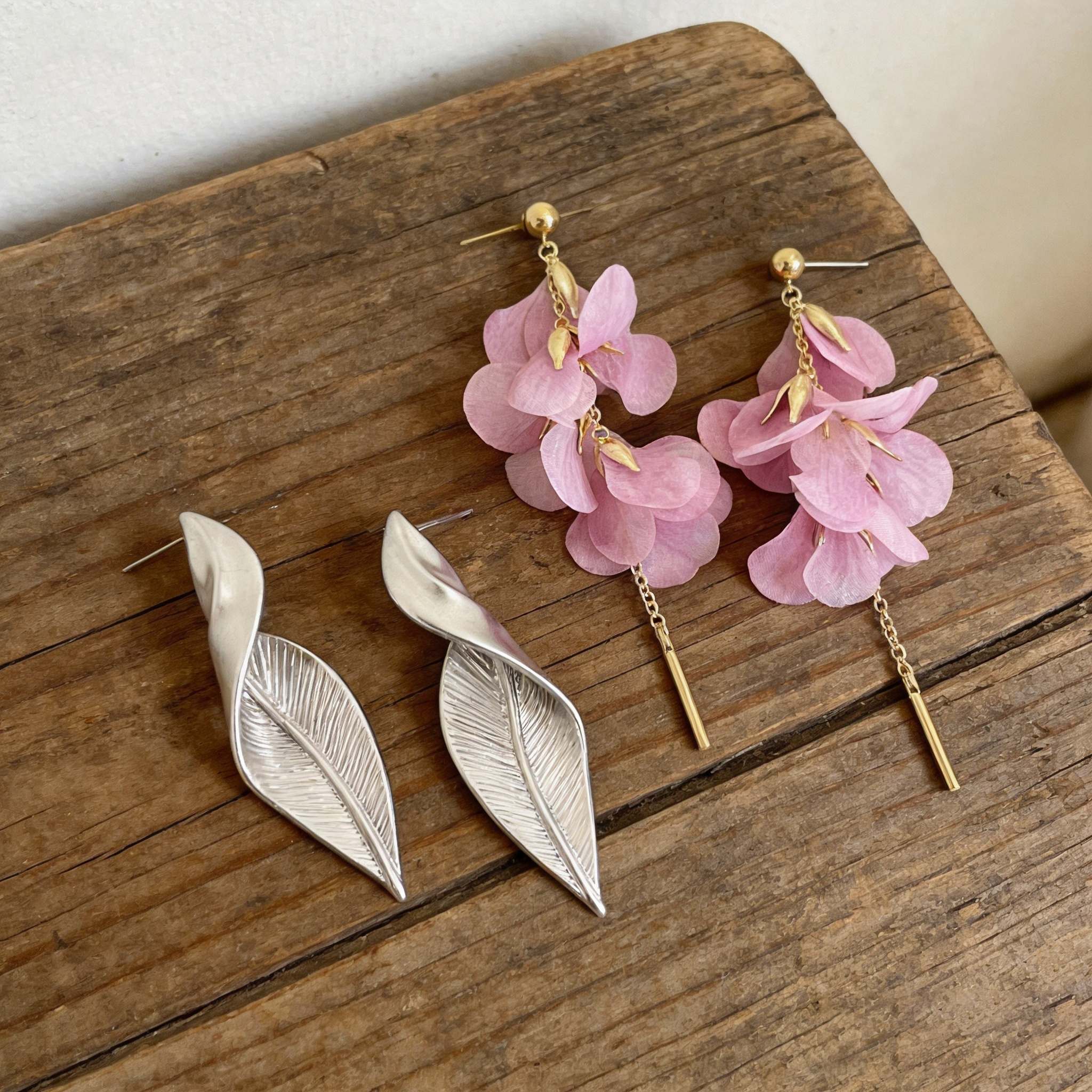 Solmuse pearl earrings